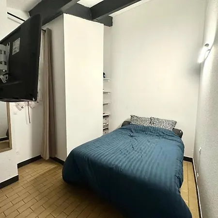 Lope Apartment *